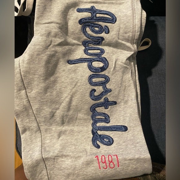 Aeropostale joggers 🏃🏽‍♀️ - Picture 4 of 4
